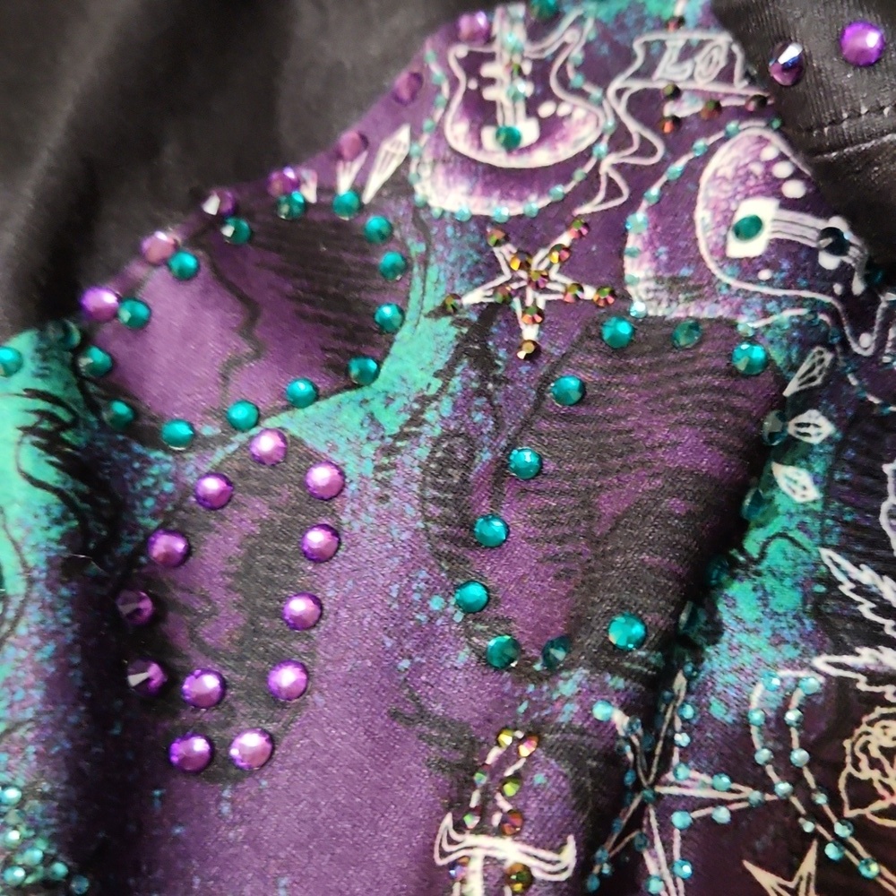 NWOT!  Custom diamond skull top goth